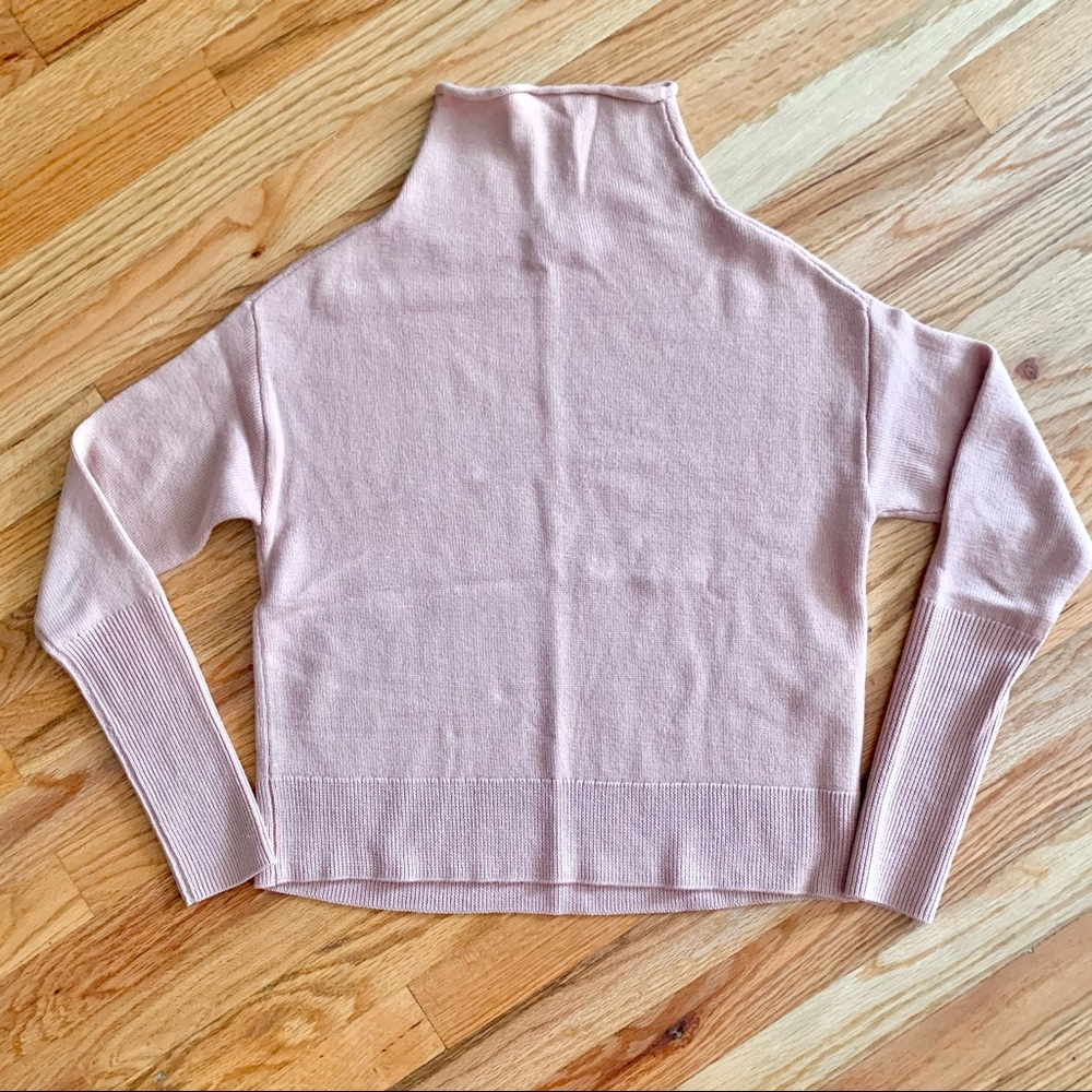 Aritzia Wilfred Cyprie Turtleneck in Light Roebuck